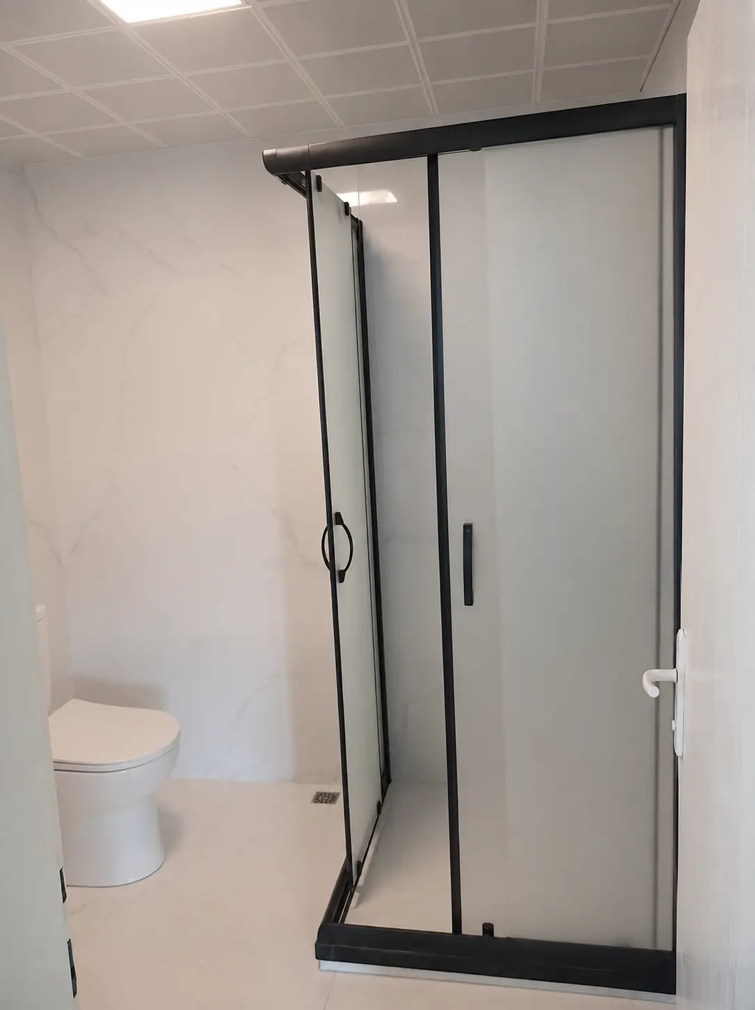 Cam Duşakabin ve WC Banyo