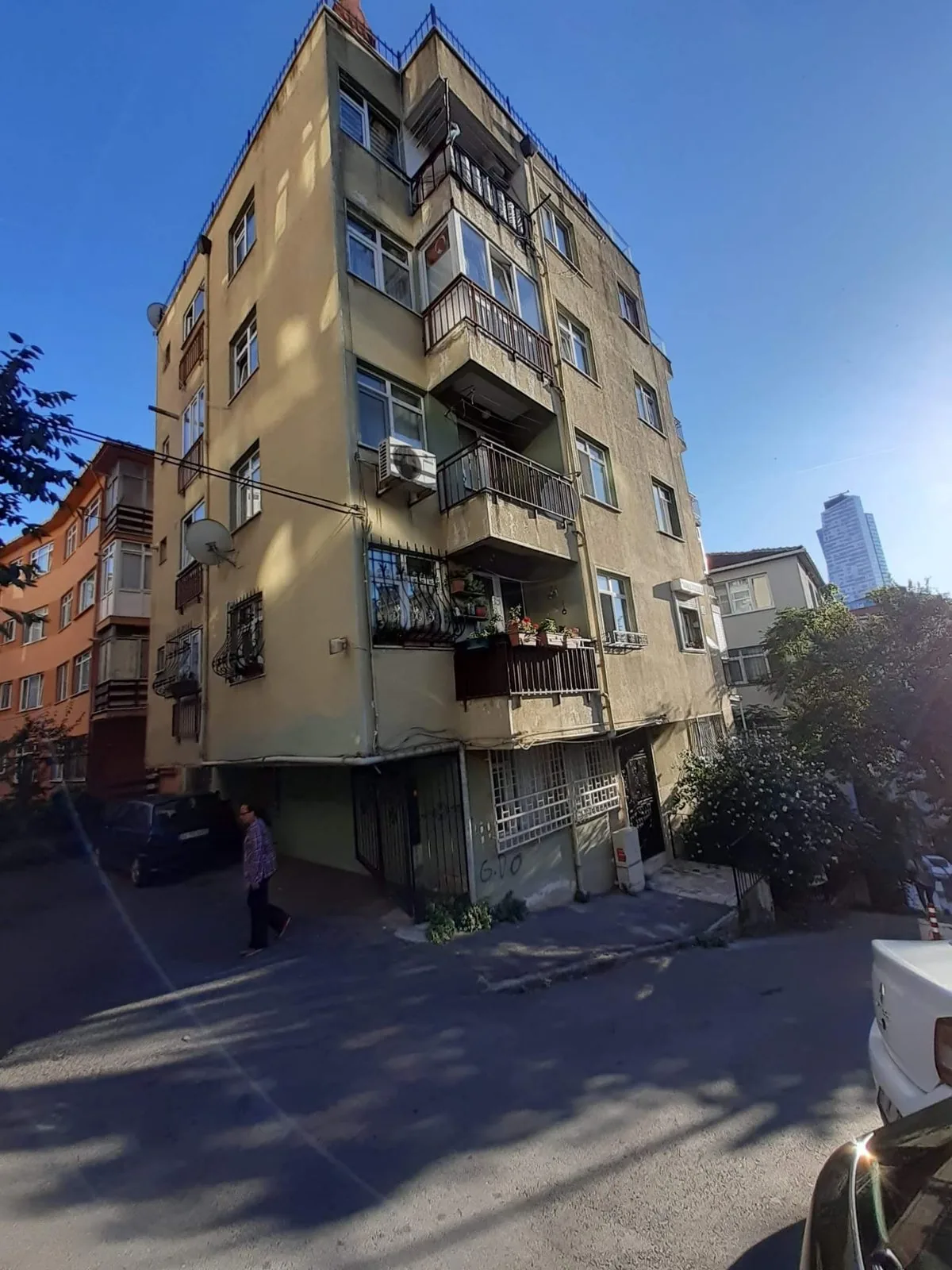 Dış cephe mantolama öncesi bina cephesi